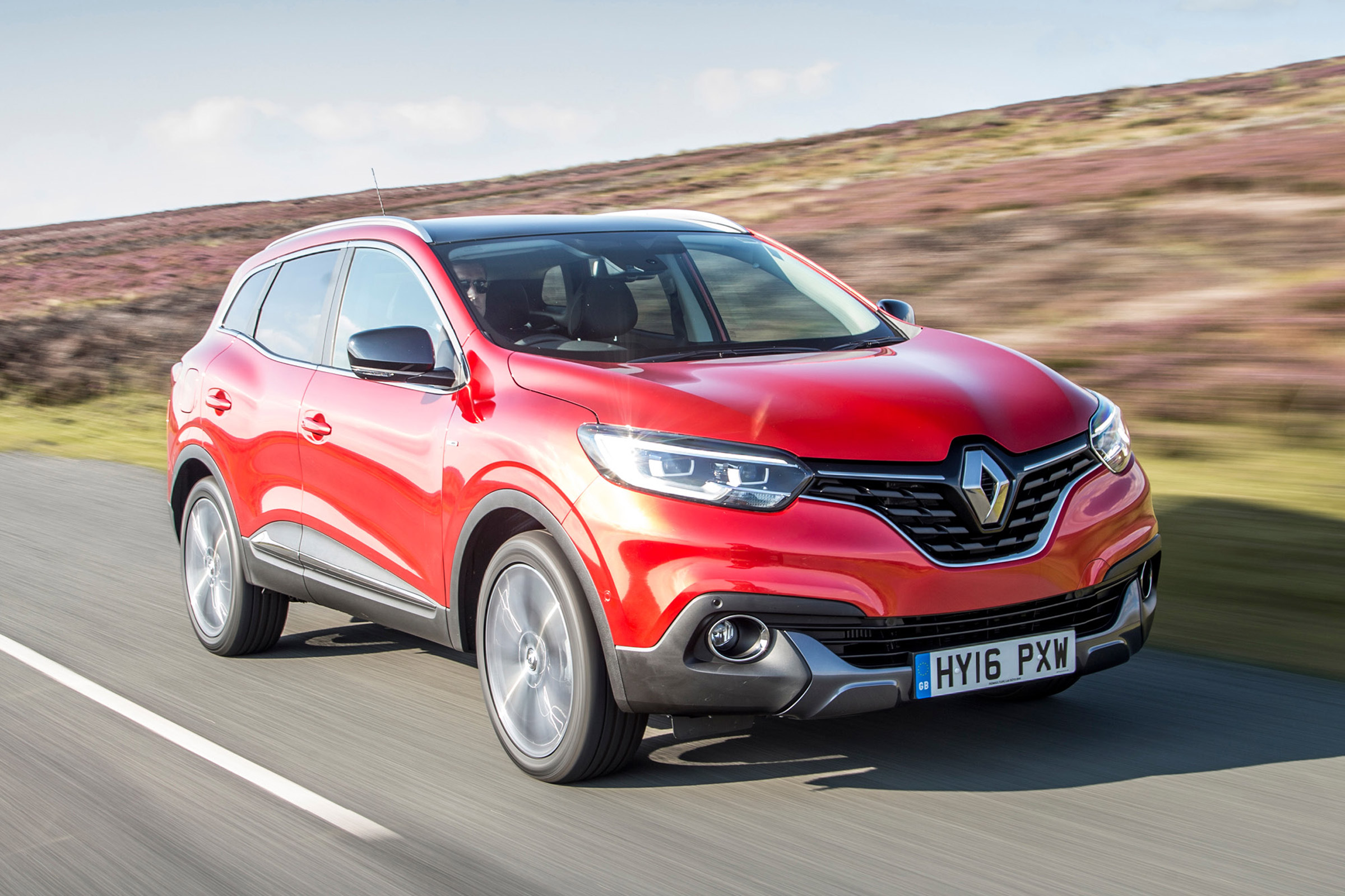 Рено каталог товаров. Рено паркетник. Renault Kadjar. Рено кроссовер 2016. Ренаульт кроссовер.